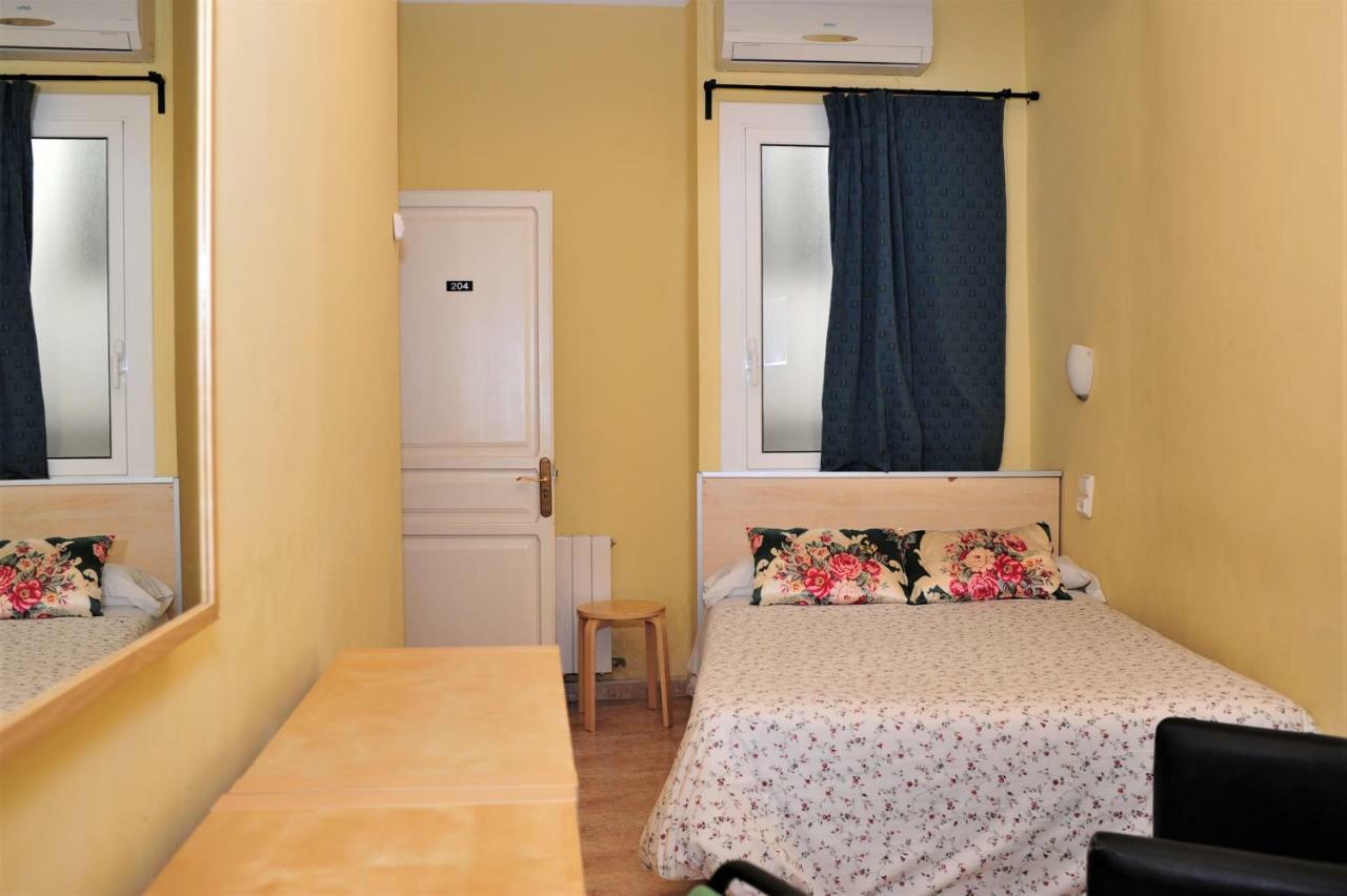 Hostal Bejar Barcelona Exterior foto